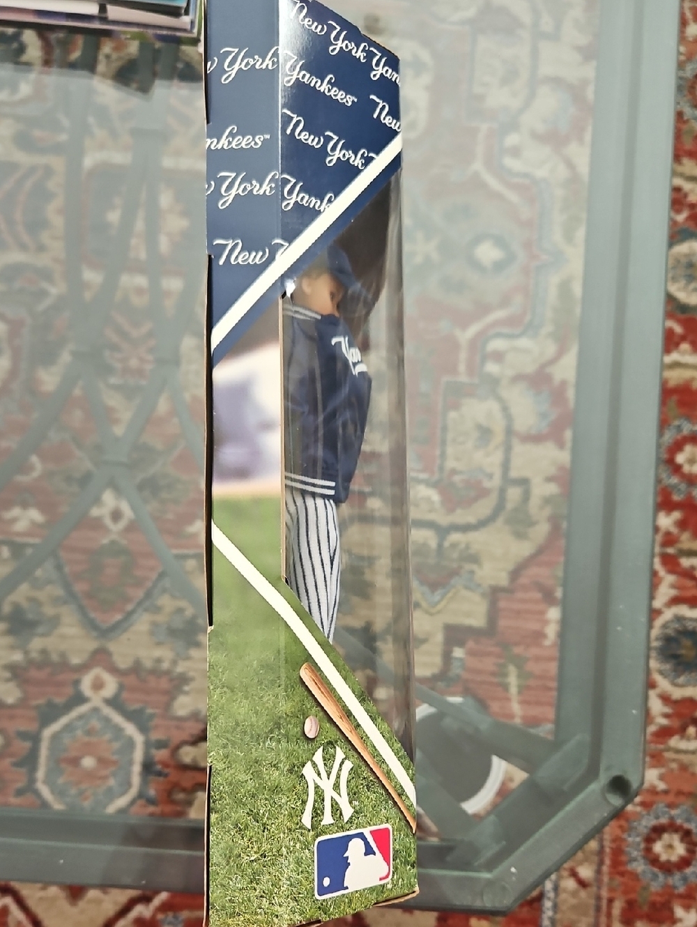 1999 New York Yankees Barbie - Picture 6 of 13